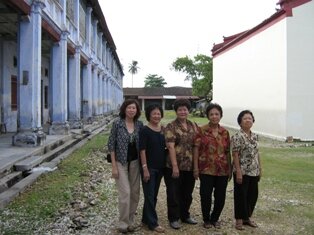 Nyonya Pearl with 4th generation Nyonya Pearl with 4th generation