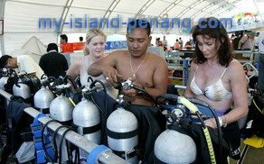 Preparing for dive in Malaysia Preparing for dive in Malaysia