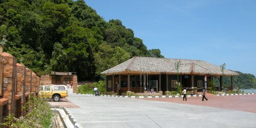 Entrance leading Hiking Trail in Teluk Bahang