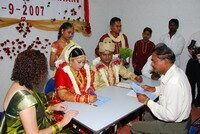 Uvaraani signing the papers in Hindu Wedding Uvaraani signing the papers in Hindu Wedding