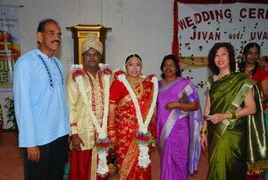 Datuk Mohan and wife with the newly weds in HINDU Wedding Datuk Mohan and wife with the newly weds in HINDU Wedding