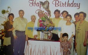 LBY With family during 70th Birthday LBY With family during 70th Birthday