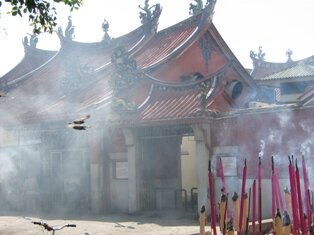 Kuan Yin Teng, first Hokkien And Cantoness Temple in Penang Kuan Yin Teng, first Hokkien And Cantoness Temple in Penang