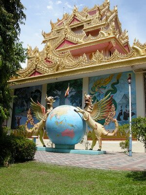 Mythical beings in Penang Dhammikarama Temple Mythical beings in Penang Dhammikarama Temple
