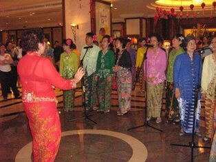 nyonya singers during chap goh meh in penang nyonya singers during chap goh meh in penang