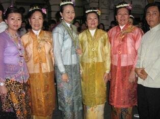Tony and Joanna with nyonyas during chap goh meh in Penang Tony and Joanna with nyonyas during chap goh meh in Penang