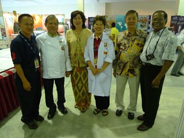 Pearly and Chandra with Amy Beh, guest for Battle of the Chefs in Penang June 2010