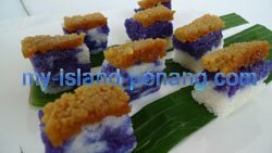 Sticky rice steam and serve with Kaya, a sweet egg custard Sticky rice steam and serve with Kaya, a sweet egg custard