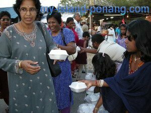 Free Food from well wishes in Floating Chariot Procession Penang Free Food from well wishes in Floating Chariot Procession Penang