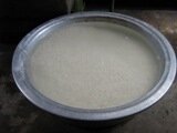 Soaking the rice or glutinuous till softened 6 to 8 hrs